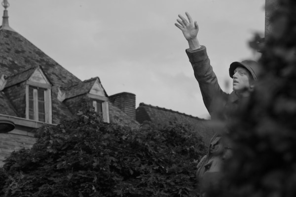 Serge-Philippe-Lecourt-2014-07-27-Monument-aux-morts-Guer