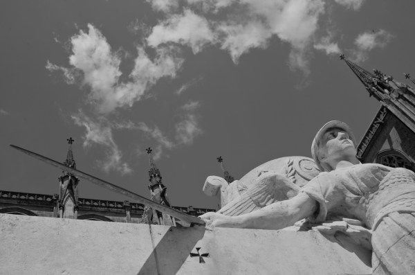 Serge-Philippe-Lecourt-2014-Mai-30- Monument-aux-morts Sees-Orne