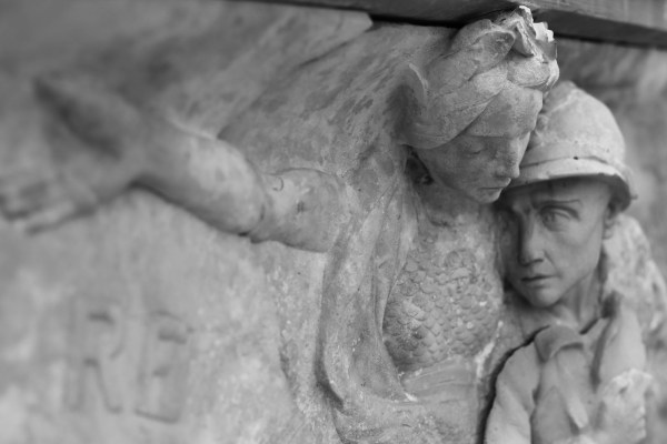 Serge-Philippe-Lecourt-2015-Monument-aux-morts-Balleroy-1