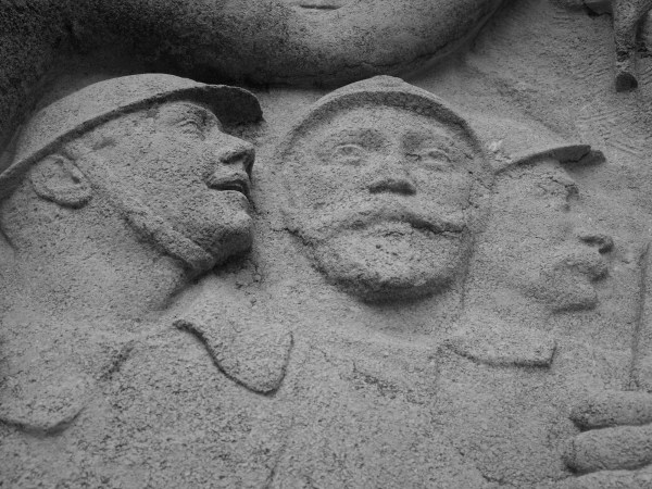 Serge-Philippe-Lecourt-2015-Monument-aux-morts-Falaise-14-22