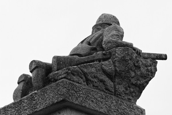 Serge-Philippe-Lecourt-2015-Monument-aux-morts-St-Germain-de-Tallevende-14-17