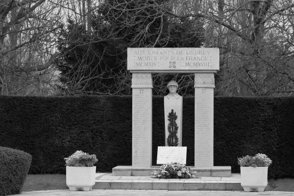 Serge-Philippe-Lecourt-2015-Monument-aux-morts-Le-Lieurey-27-1
